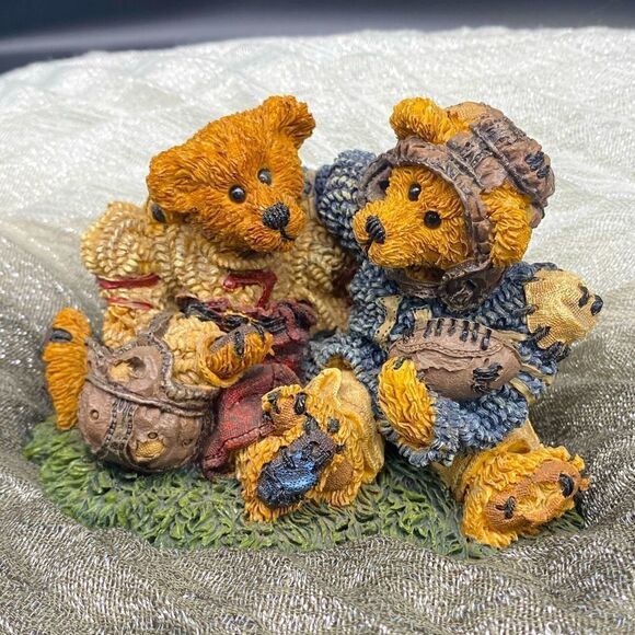 Boyd’s Bears & Friends Football Buddies from 1995 in mint condition with box - Picture 1 of 12